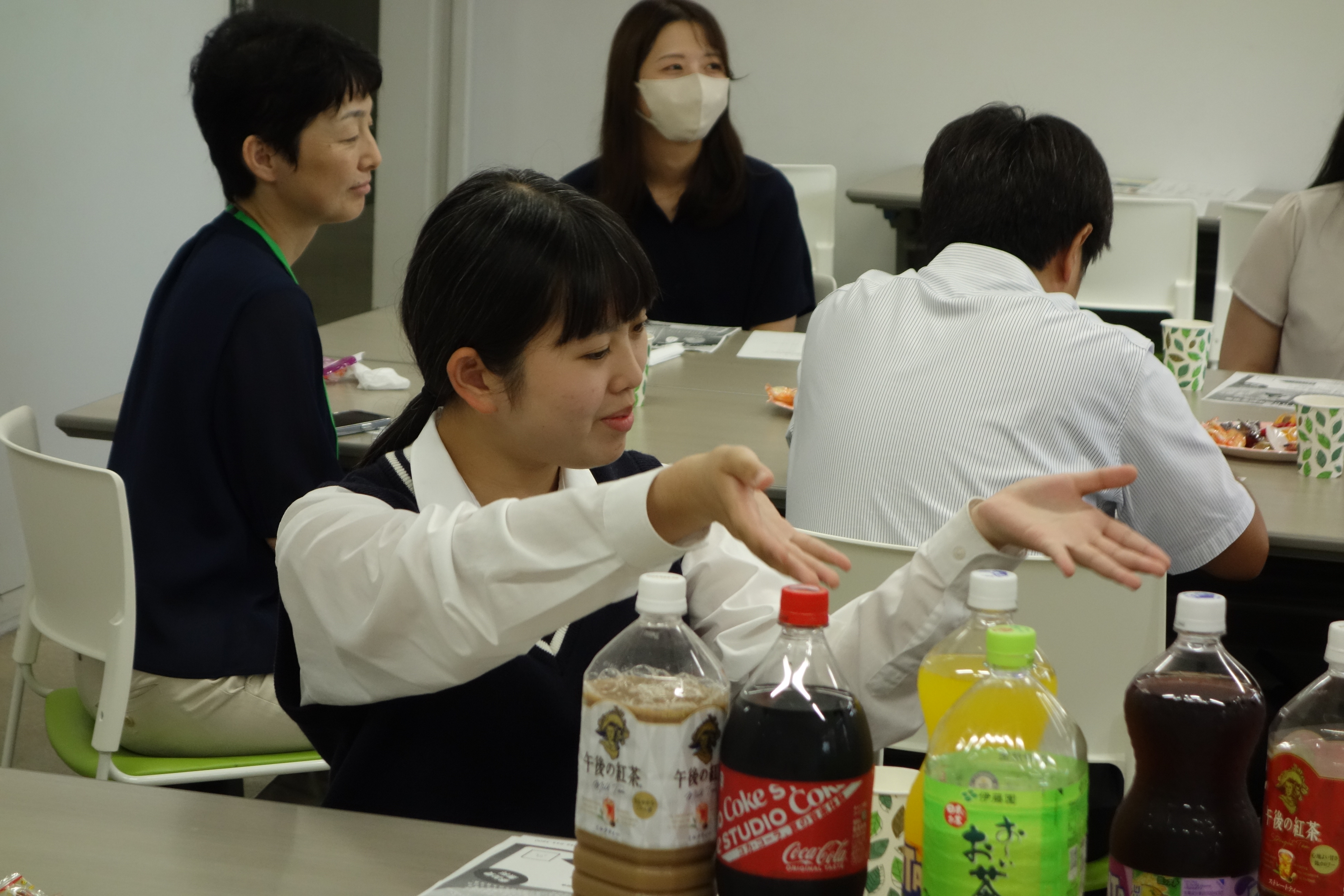 図書館キャラクター名選考会議の画像