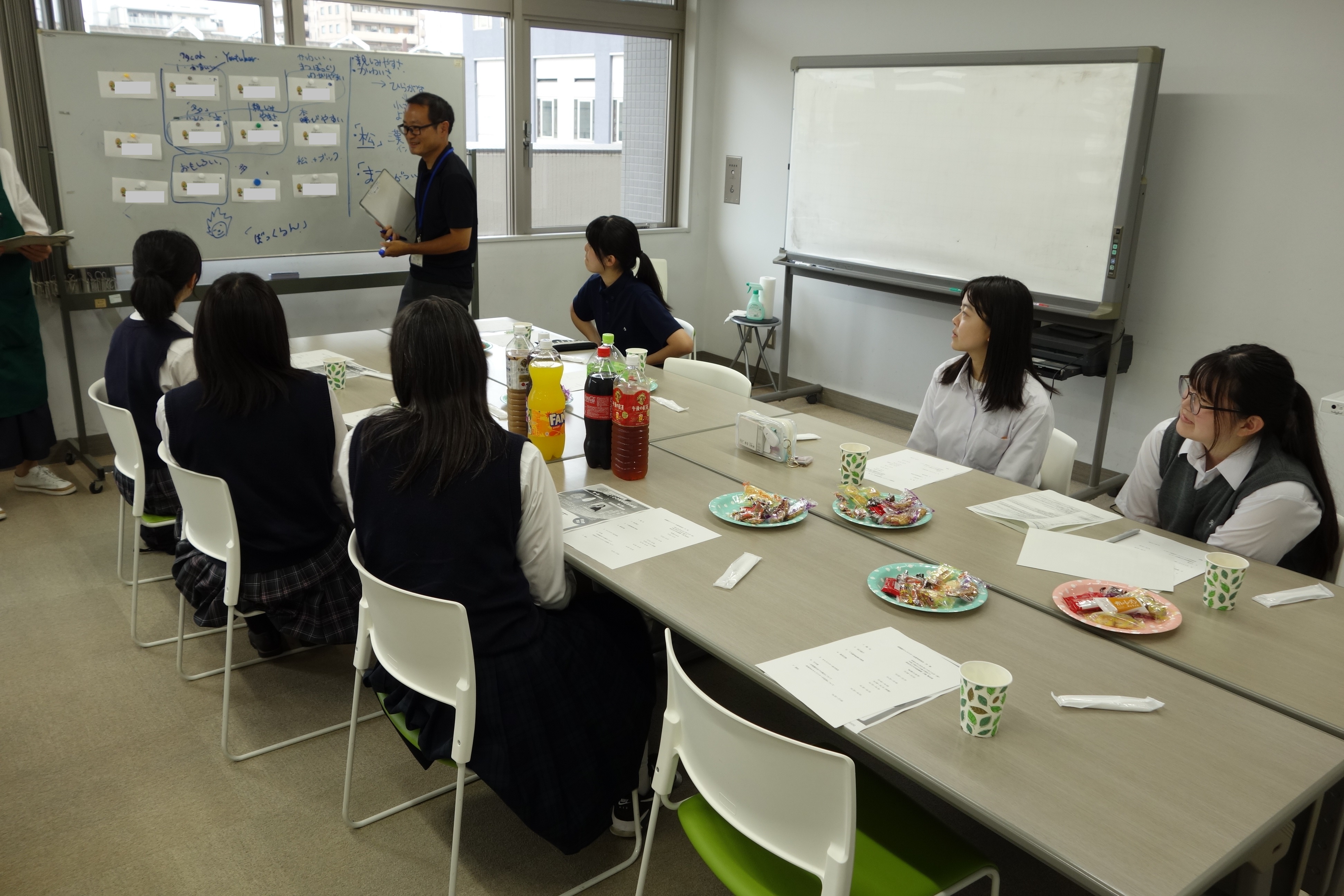 図書館キャラクター名選考会議の画像
